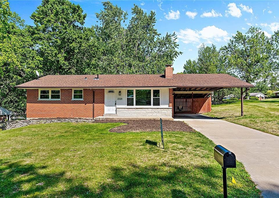 1st image of 2320 Waukon Dr