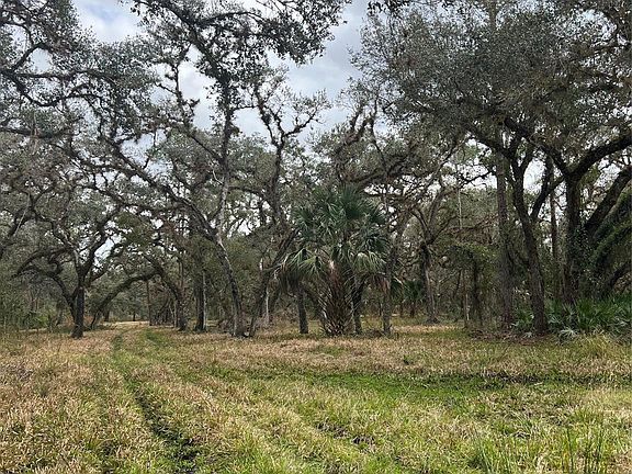 3rd image of 641 Sheppard Road