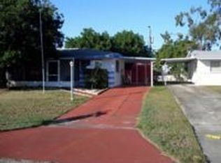33 Vineyard St, Lehigh Acres, FL 33936
