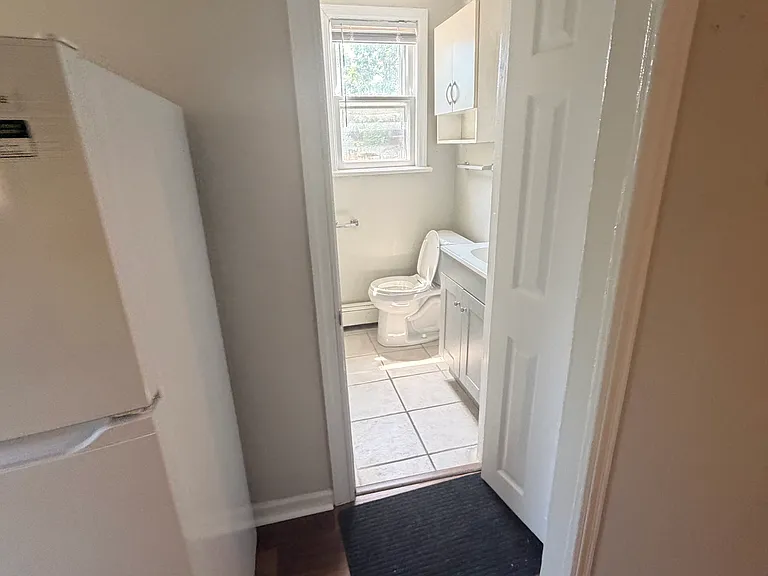 4 Saint James Pl #3 — Photo 4