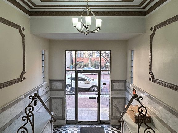 2nd image of 6020 Boulevard E Unit 32