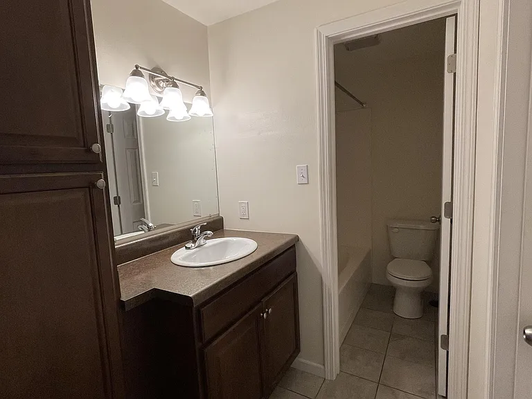 312 Olive St — Photo 19