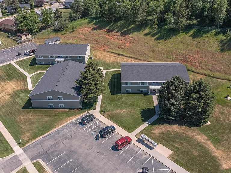 Canyon Estates Apartments — Photo 16