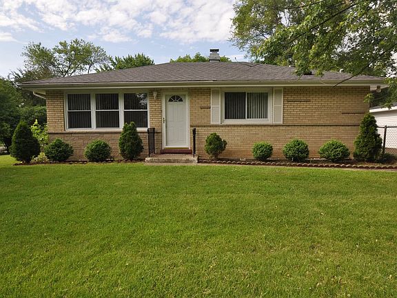 2nd image of 1033 E Tulip Way