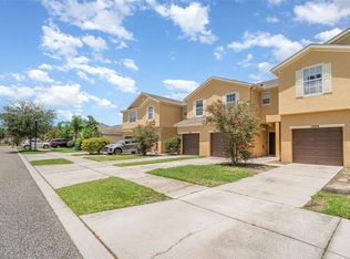 1984 Hawks View Dr, Ruskin, FL 33570