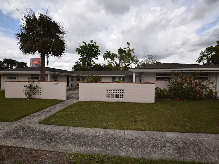 1031 Royal Palm Ave #2 — Photo 3
