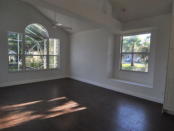 3rd image of 700 SW San Salvadore Cv