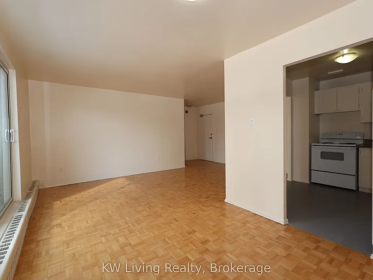 33 Central Pkwy W #203 — Photo 14
