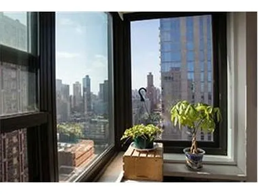 Sold by Douglas Elliman | media 8