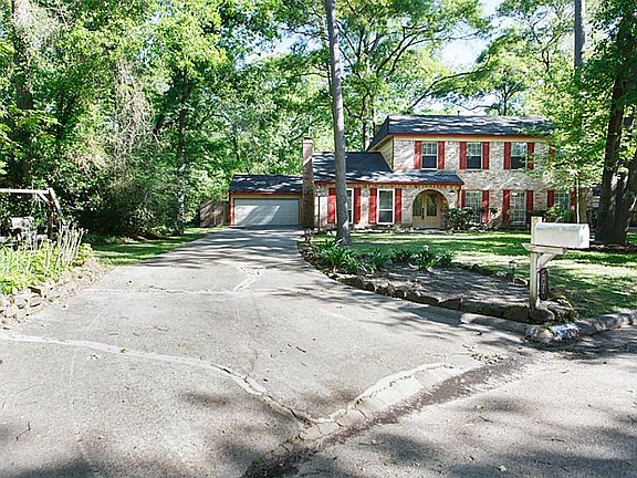 3rd image of 2107 Parkdale Dr