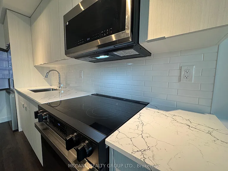 2075 Lakeshore Rd #301 — Photo 7