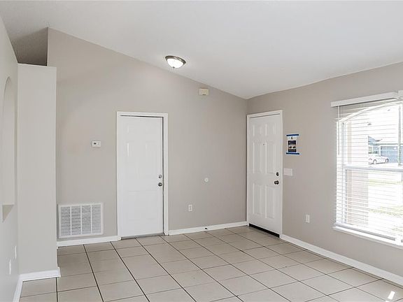 4th image of 111 BONITO WAY
