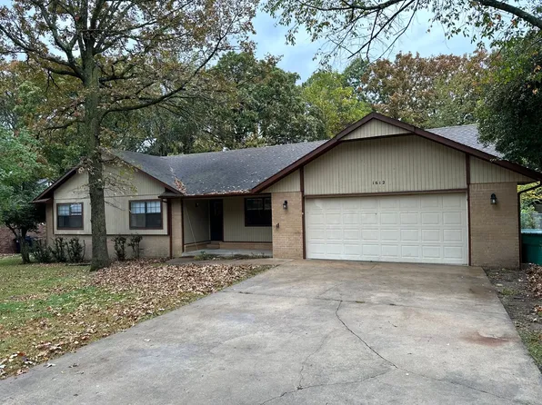1612 S 14th Pl, Rogers, AR 72758