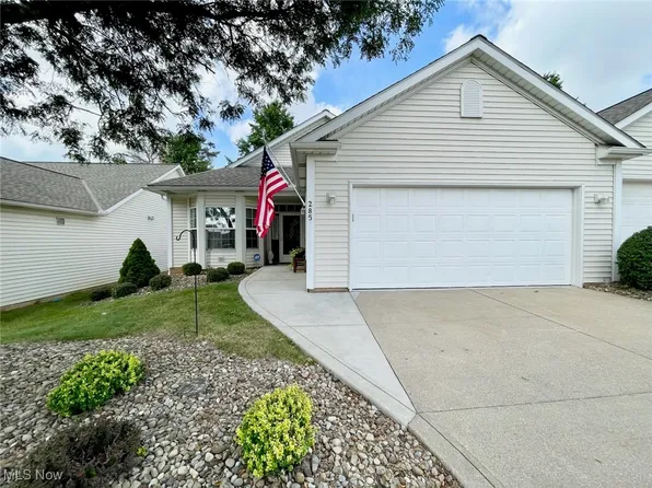 285 Village Dr, Independence, OH 44131