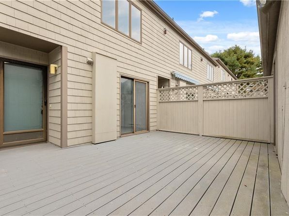71 Sea Breeze Ln UNIT 71, Bristol, RI 02809
