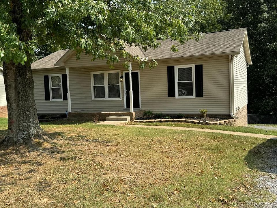 1st image of 723 Acorn Dr