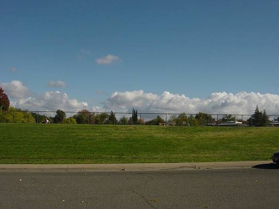 3rd image of 5531 Sperry Dr