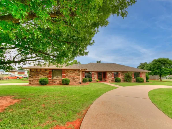 10308 Eastlake Dr, Oklahoma City, OK 73162