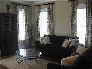 4th image of 108 Wrigley Blvd
