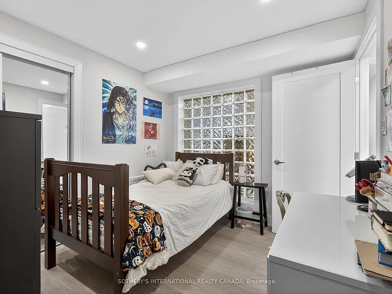 24 College View Ave #1B — Photo 16