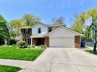 8548 Scarsdale Dr W, Indianapolis, IN