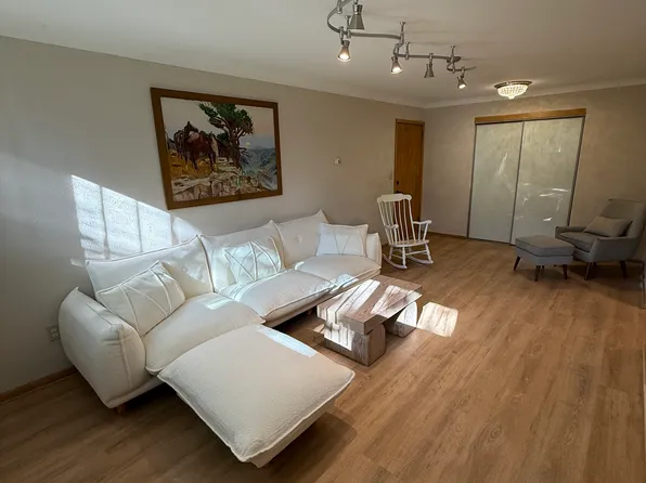 (undisclosed Address), Saint Paul, MN 55113