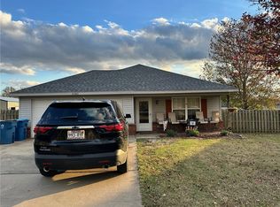 2388 John Montgomery Cir, Pea Ridge, AR 72751