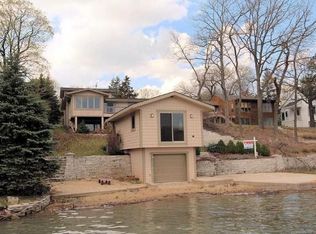 1348 N Breezeland Rd, Summit, WI 53066