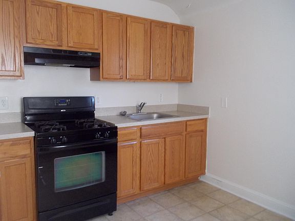 Spacious eat in kitchen