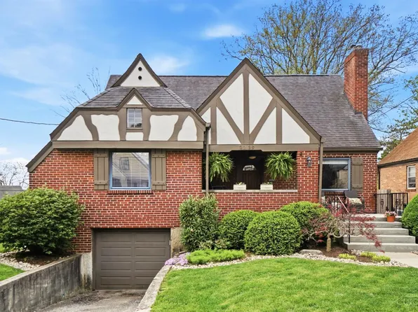 3239 Ashwood Dr, Cincinnati, OH 45213
