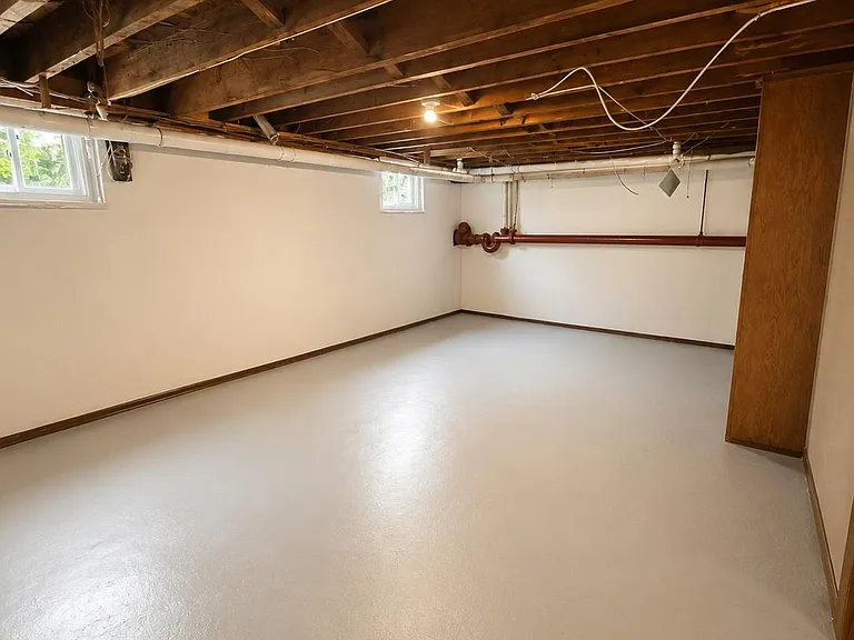 2100 Hillside Ave — Photo 11