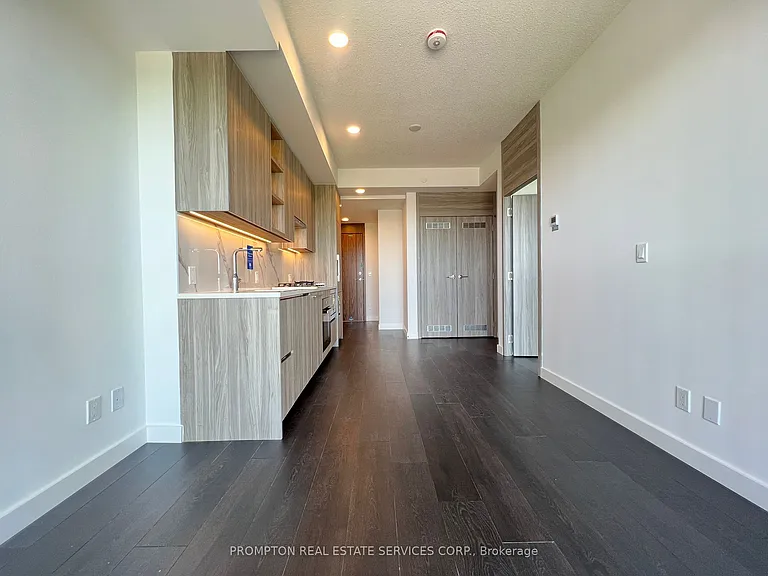 18 Esther Shiner Blvd #2309 — Photo 5
