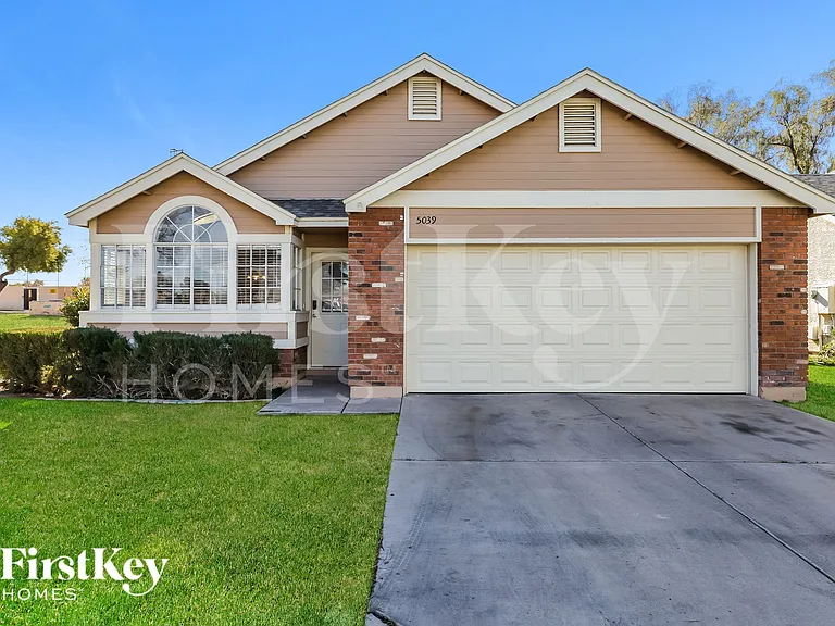 5039 W Chicago Cir S — Photo 1