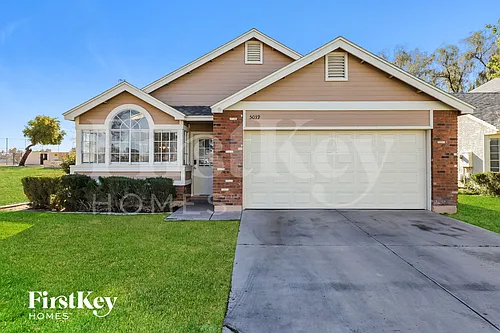5039 W Chicago Cir S Photo 1