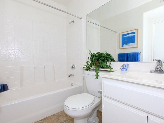 2nd image of 18048 Annes Cir Unit 202