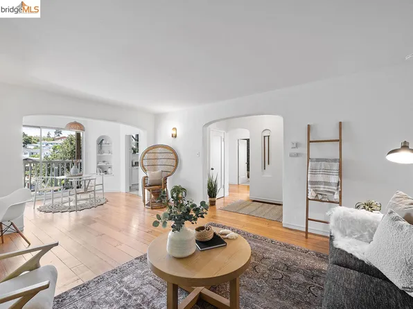 2429 Ivy Dr, Oakland, CA 94606