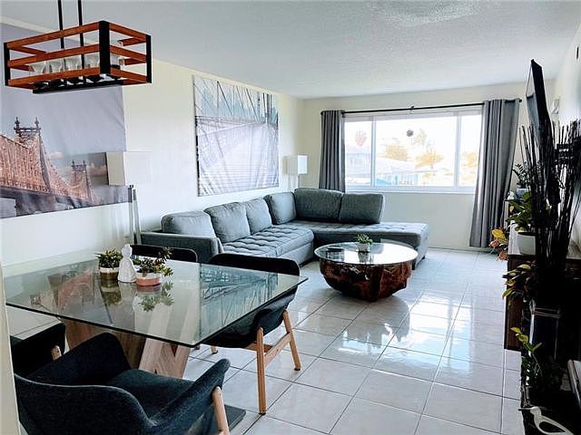 1st image of 2223 Park Ln #2A
