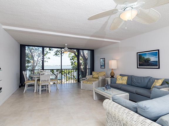 2nd image of 97652 Overseas Hwy APT C10