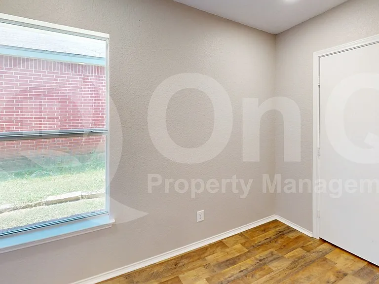 422 Blueberry Hill Ln — Photo 11