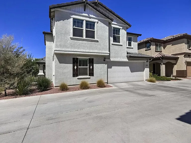 2901 S Colorado St — Photo 2