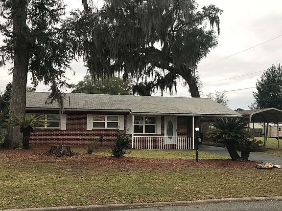 2nd image of 717 SE Llewellyn Ave