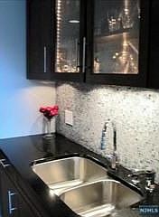 3rd image of 900 Palisade Ave APT 3A