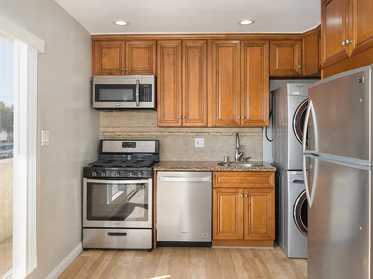 1744 Manhattan Ave #2 — Photo 10