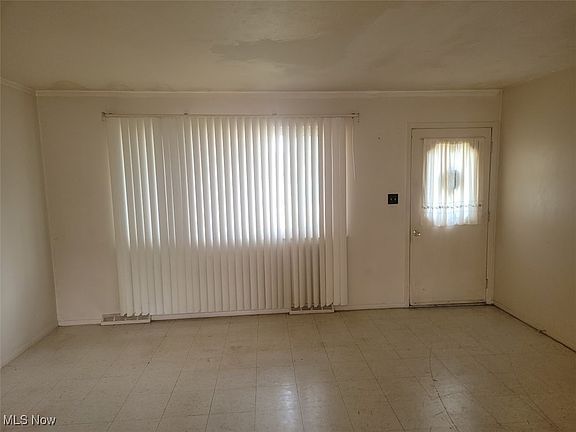 4th image of 871 Pelley Dr