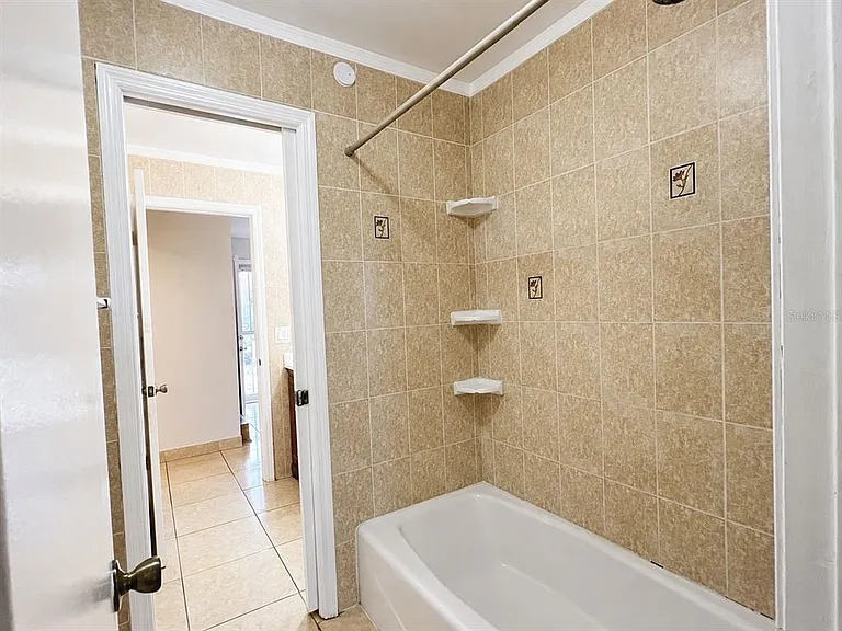 14426 Island Cove Dr — Photo 6