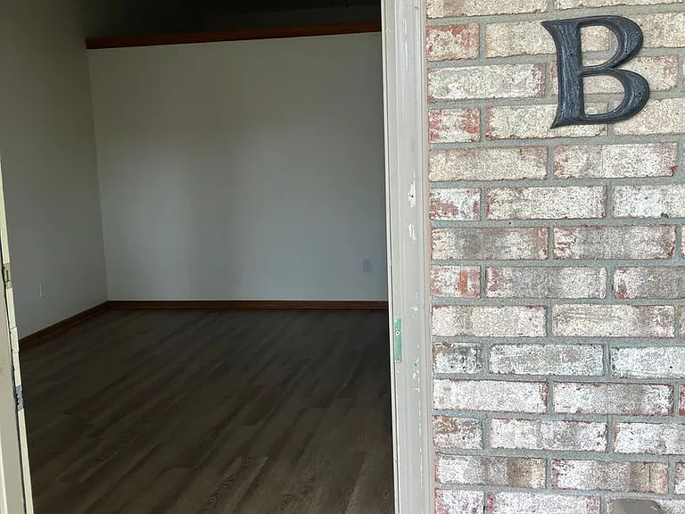 1565 Wayne St #C — Photo 2
