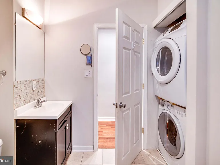 2905 W Girard Ave #2 — Photo 9