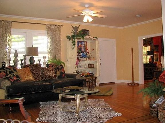 4th image of 1133 Hollis Dr