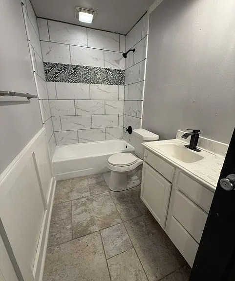 1702 Oriole St — Photo 8