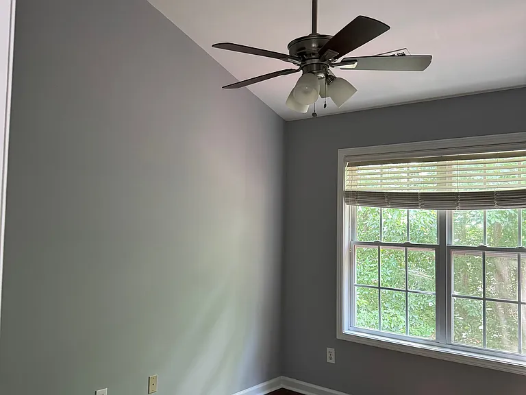 185 Galecrest Dr — Photo 16